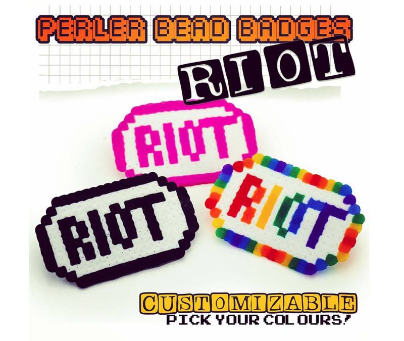 Riot Abzeichen Angepasst Pins Mini Perler Hama Perlen Brosche Handarbeit Lgbtq Stolz Knöpfe Zubehör Pixel Punk von IMbyIMWall