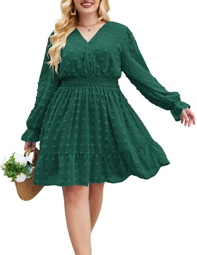 IN'VOLAND Damen Plus Size Swiss Dot Kleid Langarm V-Ausschnitt Chiffon gesmokt kurzes Kleid Flowy Rüschen Babydoll Midi Kleider, Dunkelgrün, 50 Mehr von IN'VOLAND