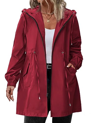 IN'VOLAND Damen Regenjacke Plus Size Lang Regenmantel Leichte Kapuze Windbreaker Wasserdichte Jacken mit Taschen, Weinrot, 54 Große Größen von IN'VOLAND