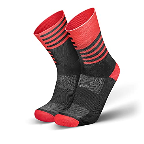 INCYLENCE Wings Sportsocken lang, leichte Running Socks, atmungsaktive Funktionssocken mit Anti-Blasen Schutz, Socken, Schwarz, Neon-rot, 35-38 von INCYLENCE