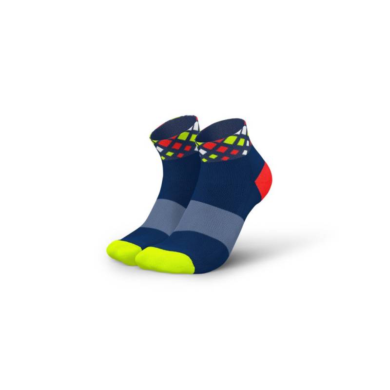 Running Crystals Short M von INCYLENCE