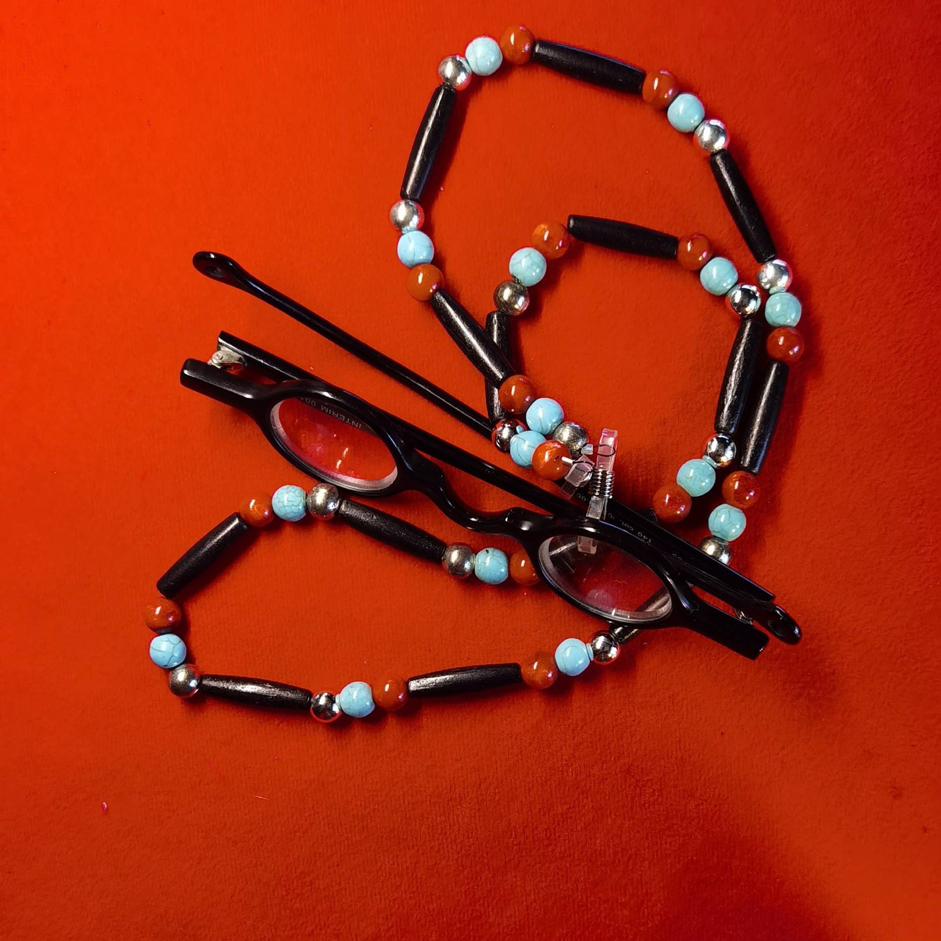 Brillenkette - Howlith U. Korallenperlen | Bri003 von INDIANSTYLE