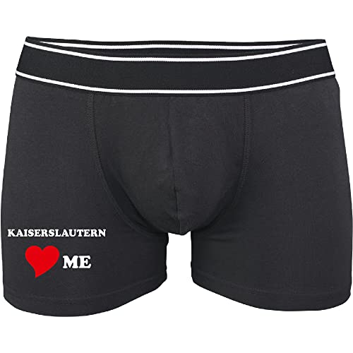 INDIGOS UG - Boxershorts Herren Kaiserslautern - schwarz M - witzige Unterhose für Männer - Unterwäsche - Party Spaß Geschenk - Unterwäsche für Freizeit, Sport oder Fußball - Baumwolle atmungsaktiv von INDIGOS UG