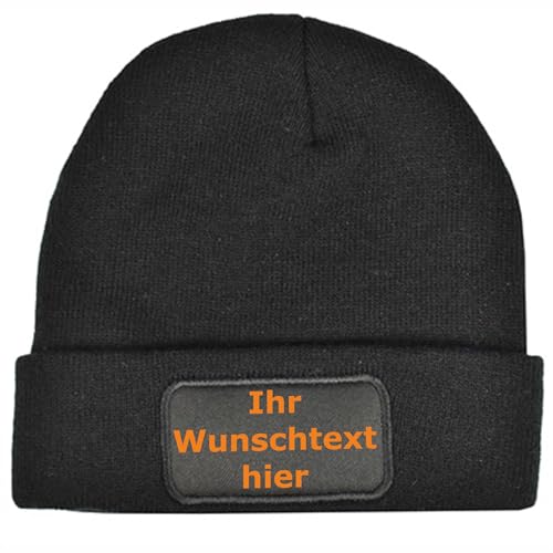 INDIGOS UG - Mütze schwarz Bedruckt mit Wunschtext oder Name - Strickmütze mit Patch - für Winter, Ski, Party, Apres-Ski - individuell selbst gestalten von INDIGOS UG