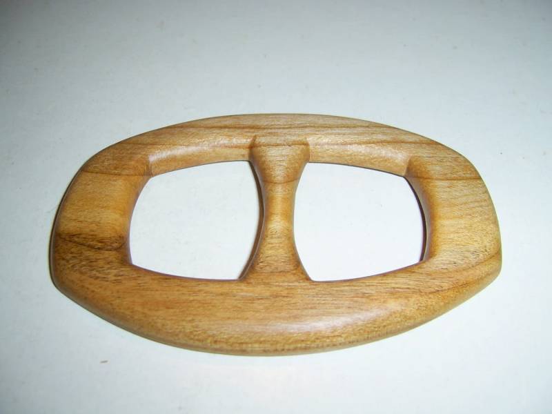 Schließe Aus Pflaumenholz von INGUTE