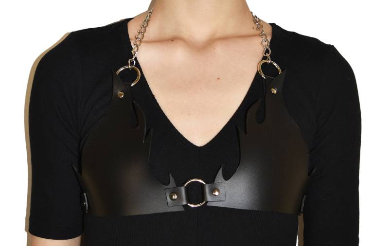 Kunstleder Flamme Silber Ringe Kette Bh Kunstleder Flamme Silber Ringe Kette Bh von INIGNE