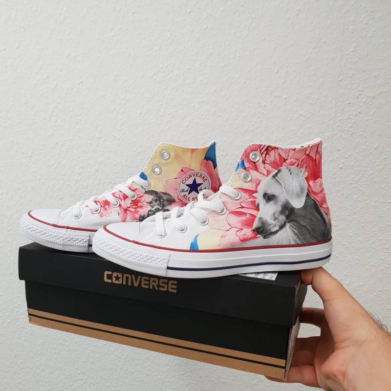 Tierisch Blumige Converse Chucks Oder Canvas Sneaker - Personalisierbar Mit Deinem Bild von INKICKS