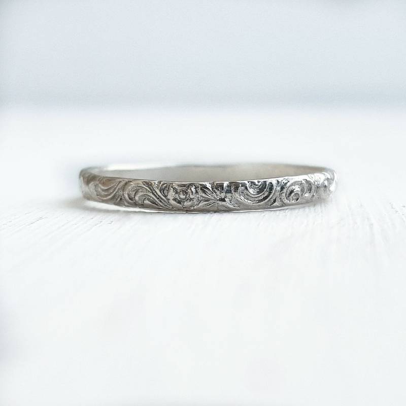 Floral Bandring, Gemusterten Drahtring, Blume Silber Ring von INNOCENTIJEWELRY