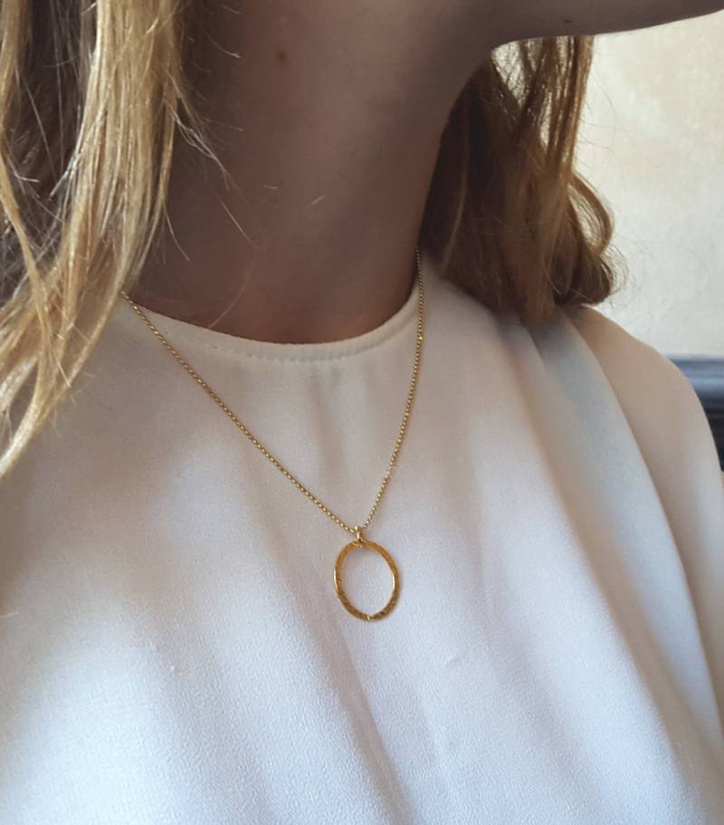 Gold-Kreis-Halskette, Karma Halskette, Zierliche Gold Ewigkeit Halskette von INNOCENTIJEWELRY