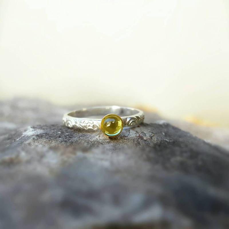 Peridot Ring, August Birthstone Verlobungsring von INNOCENTIJEWELRY
