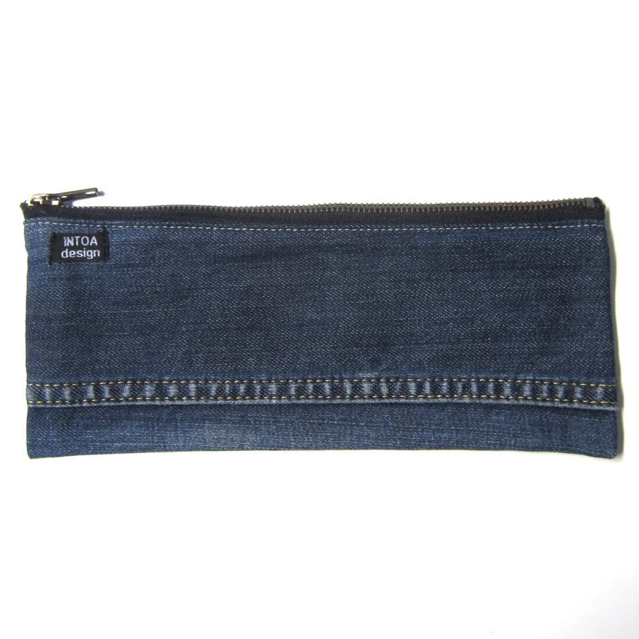 Denim Stiftetäschchen Aus Upcycling Jeans, Dunkelblau Denim Stiftetäschchen Aus Upcycling Jeans, Dunkelblau von INTOAdesign