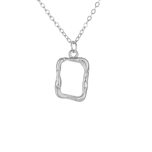 IOETSEUT Schwester Halskette geschichtete Halskette Frauen Unregelmäßig Vierseitig Anhänger Halskette Frauen Mädchen Halskette Minimalistisch Trendy Geometrischer Schmuck Geschenk Lehrer Geschenke IOETSEUT Schwester Halskette geschichtete Halskette Frauen Unregelmäßig Vierseitig Anhänger Halskette Frauen Mädchen Halskette Minimalistisch Trendy Geometrischer Schmuck Geschenk Lehrer Geschenke von IOETSEUT