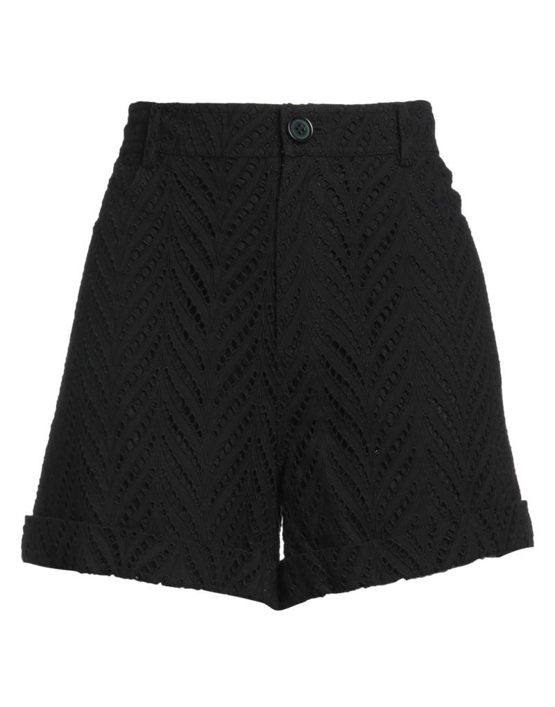 ISABELLE BLANCHE Paris Shorts & Bermudashorts Damen Schwarz von ISABELLE BLANCHE Paris