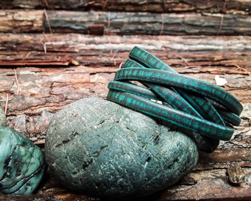 Herren Echtleder Manschette Armband Mit Türkis Akzenten - Handgefertigtes Wickelarmband von ISHAOR