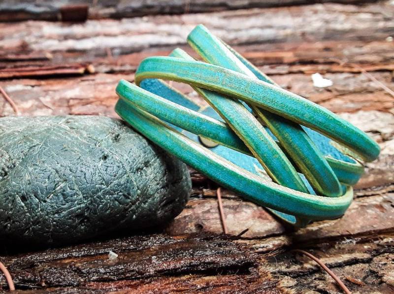 Türkis Leder Manschette Armband - Damen Accessoire Echt in Türkis Modeschmuck Handgefertigt von ISHAOR