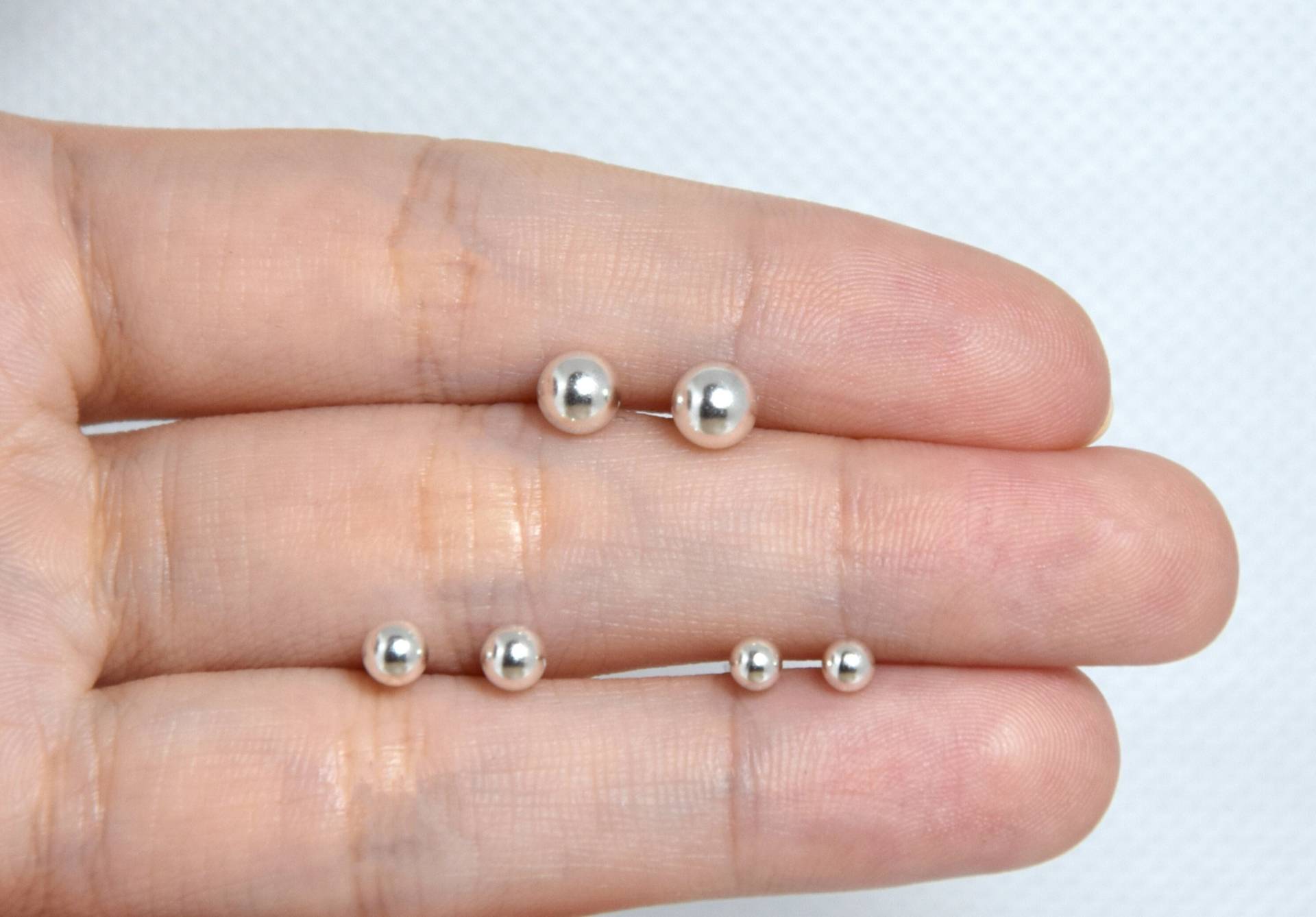 Schlichte Kugel Silber Ohrstecker - Winzige Punkt Handgemachte Schlichte Tolles Geschenk/ Valentinstag/ Weihnachten/ Neujahr/ Geburtstag/ Bff Schlichte Kugel Silber Ohrstecker - Winzige Punkt Handgemachte Schlichte Tolles Geschenk/ Valentinstag/ Weihnachten/ Neujahr/ Geburtstag/ Bff von ISJewellery