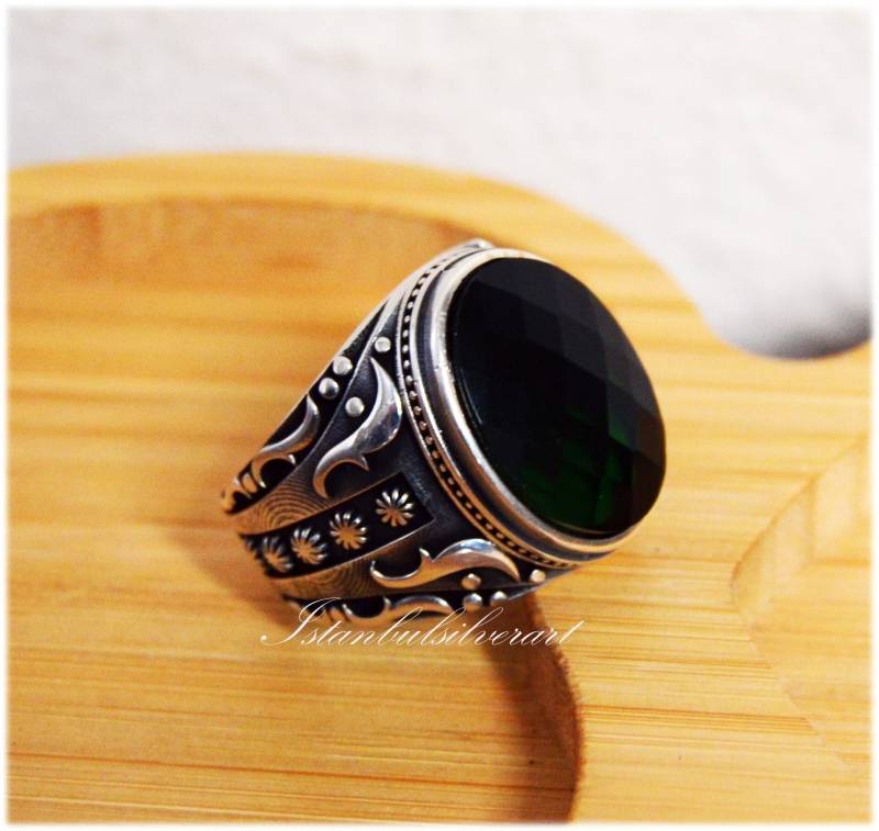 Handgemachte Ottoman Ring Smaragd Kubikzirkon Sterling Silber von ISTANBULSILVERART