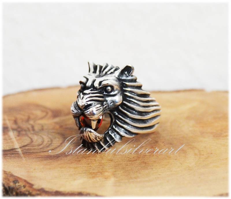 Handgemachte Sterling Silber Löwe Ring Ruby & Cubic Zirconia Animal Wrap von ISTANBULSILVERART