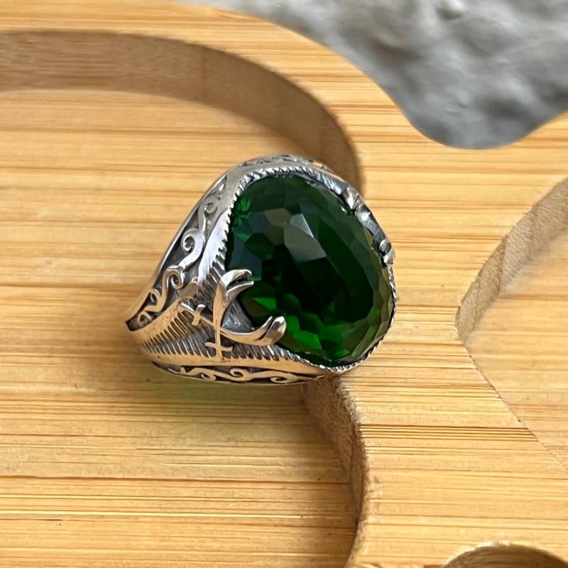 Handgemachter Herrenring Aus Sterlingsilber Ottomaner Smaragd & Cubic Zirkon von ISTANBULSILVERART