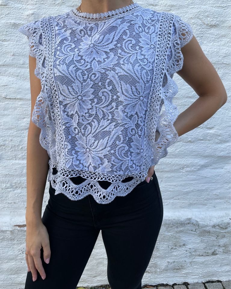 ITALY VIBES Spitzentop - MIA  - kurzarm Shirt - Blusenshirt mit  Flügelarm - gehäkelt - Boho - ONE SIZE passt hier Gr. XS - M von ITALY VIBES