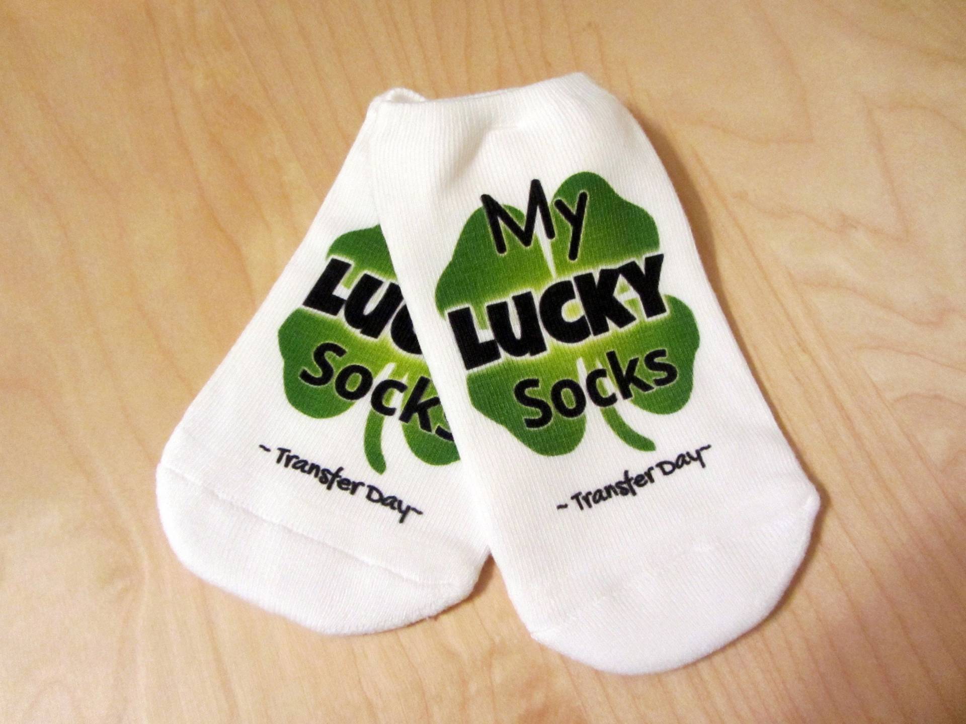 Ivf Socken, Geschenk, Ersatzmutter, Lucky Transfer Socken - Großes Grünes Kleeblatt Für Ivf, 4 Kleeblatt, Tag Ivf Socken, Geschenk, Ersatzmutter, Lucky Transfer Socken - Großes Grünes Kleeblatt Für Ivf, 4 Kleeblatt, Tag von IVFSurrogacyGoodies