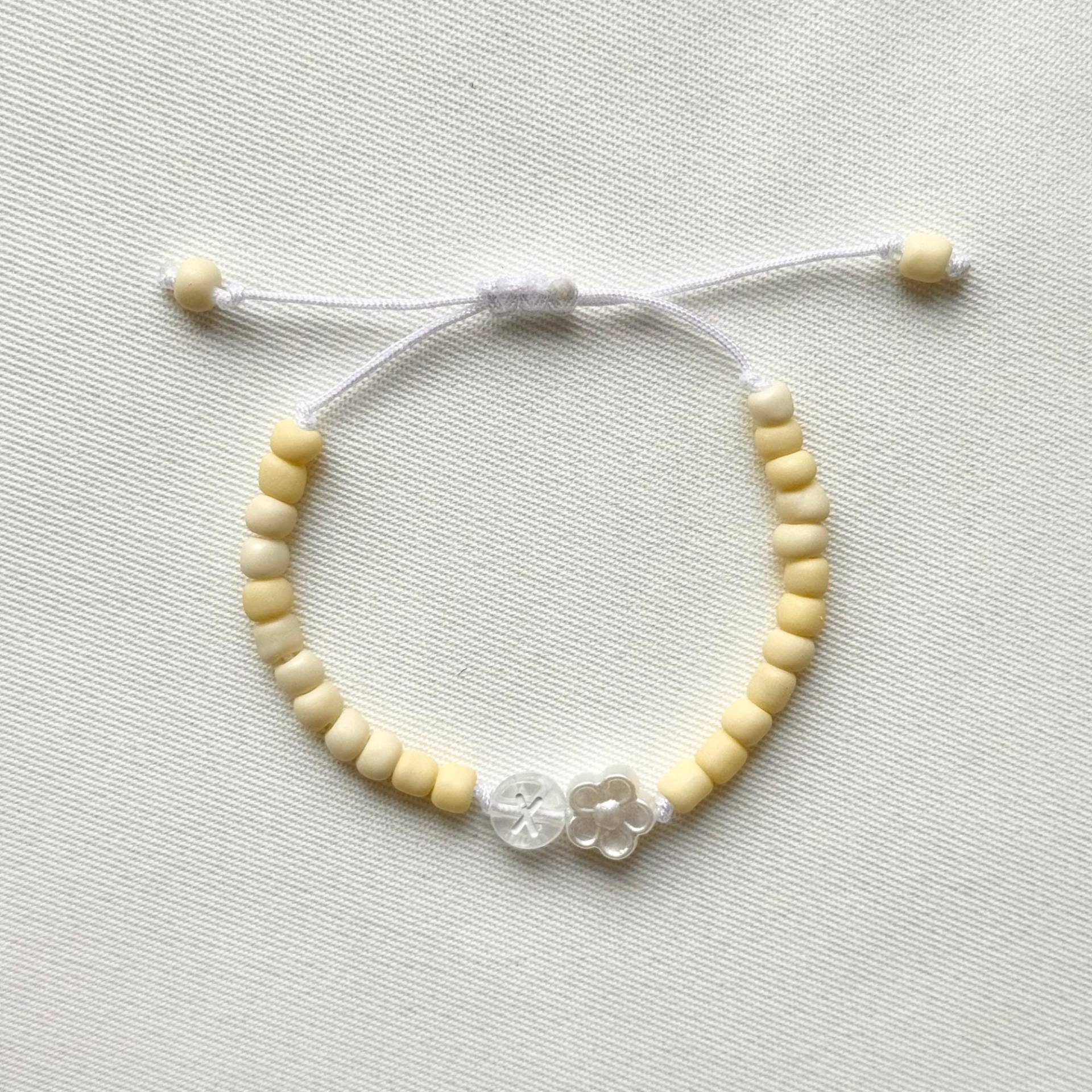 Handgemachtes Perlenarmband Für Kinder, Buntes Kinder Armband Personalisiert Mit Buchstaben Handgemachtes Perlenarmband Für Kinder, Buntes Kinder Armband Personalisiert Mit Buchstaben von IVYPerlen
