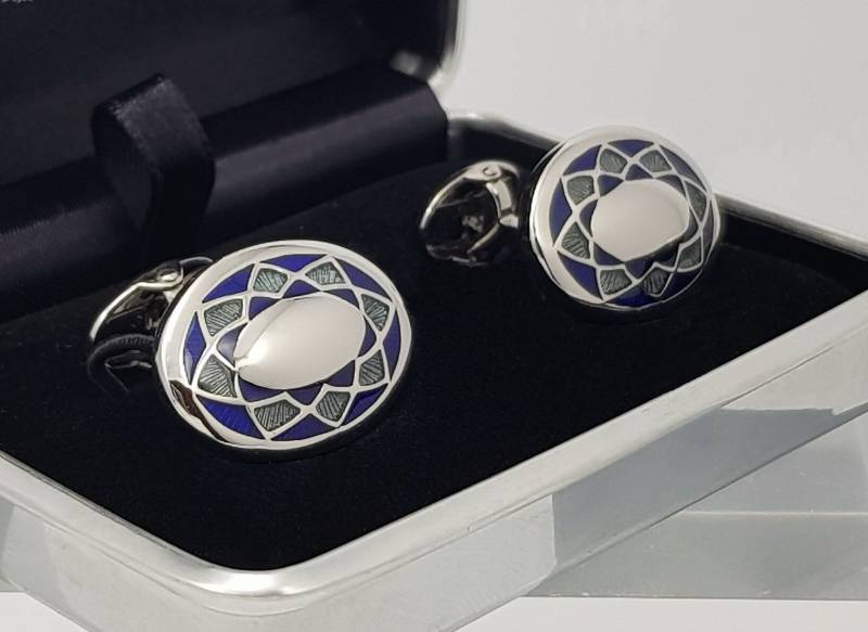 Handgemachte Manschettenknöpfe Aus Emaille, Ovales Design in Blautönen von IanFlahertyCufflinks