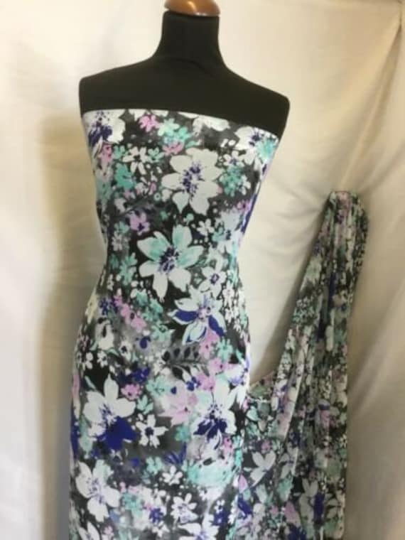 Neue Designer High Class Schöne Chiffon Floral Print Stoff 59" 151cm Party Es von Ianafabrics