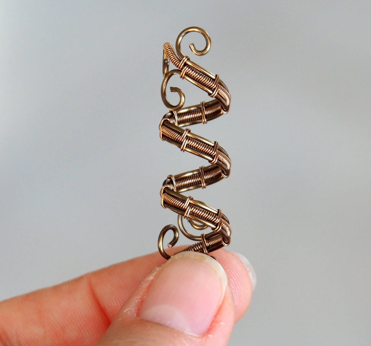 Draht Gewickelt Haarperle Kupfer Dreadlock Spiral Armreif Draht Gewickelt Haarperle Kupfer Dreadlock Spiral Armreif von IanirasArtifacts