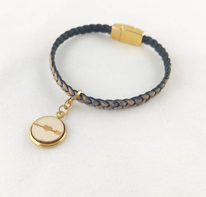 Lederarmband Damen | Boho Style Mit "Amors Pfeil-Motiv" Liebes-Motiv Damenarmband Armband Anhänger Gold Ibizaschmuck von IbizaSchmuck
