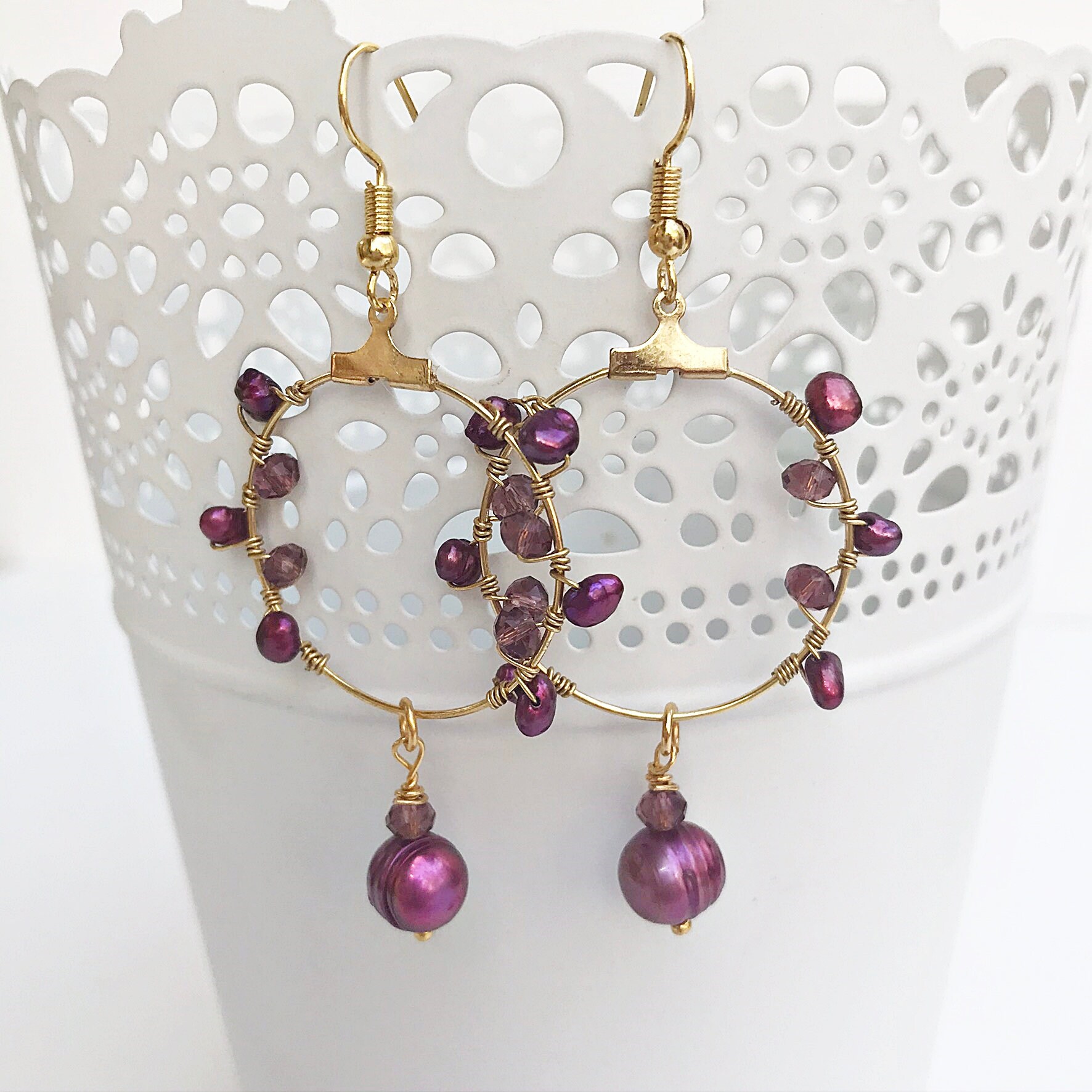 Ohrringe Gold - Boho Style | Hängend Süßwasserperlen Perlenohrringe Violett Lila Vergoldet Creolen Echte Perlen Hängeohrringe Ohrringe Gold - Boho Style | Hängend Süßwasserperlen Perlenohrringe Violett Lila Vergoldet Creolen Echte Perlen Hängeohrringe von IbizaSchmuck