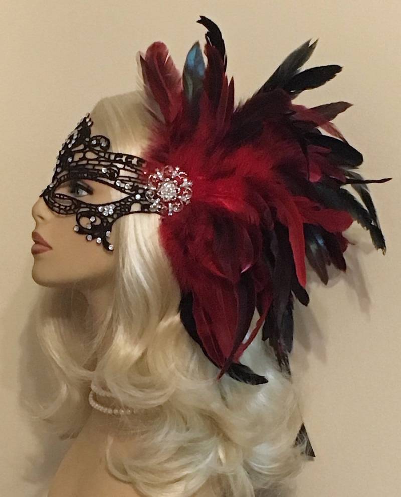 Rot Schwarz Spitze Maskerade Maske Feder & Kristall Brautmaske Rot Schwarz Spitze Maskerade Maske Feder & Kristall Brautmaske von IceGreenEyes