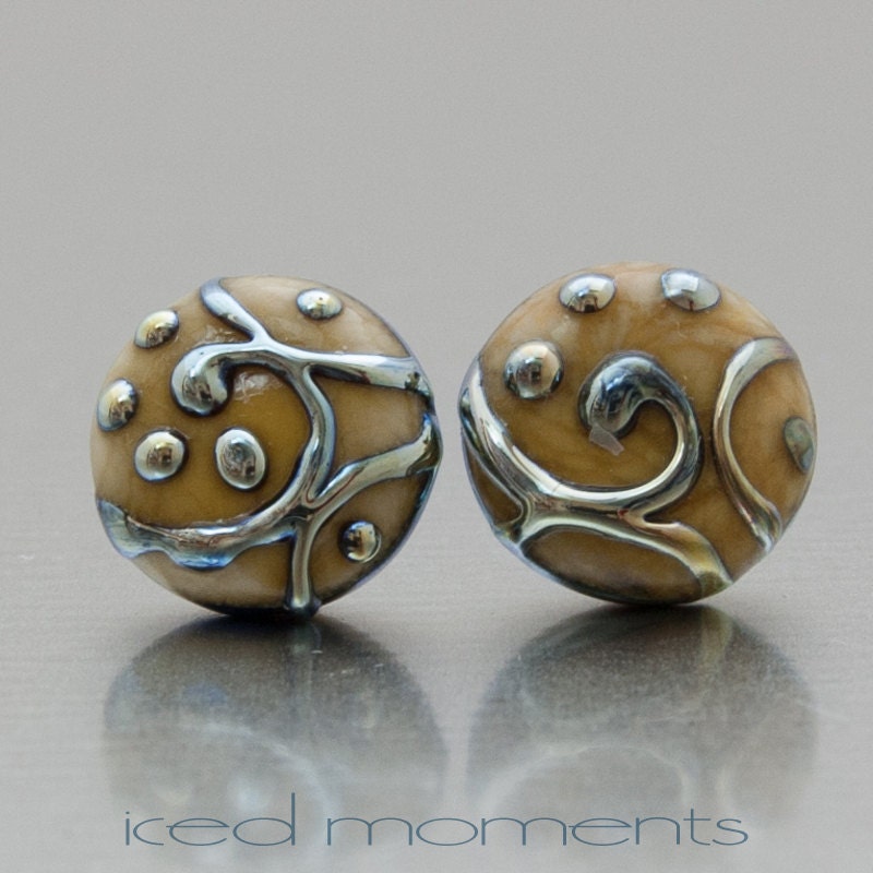 Lampwork Ohrstecker - Line Art in Elfenbein Und Silber. Von Jennie Yip Lampwork Ohrstecker - Line Art in Elfenbein Und Silber. Von Jennie Yip von IcedMoments