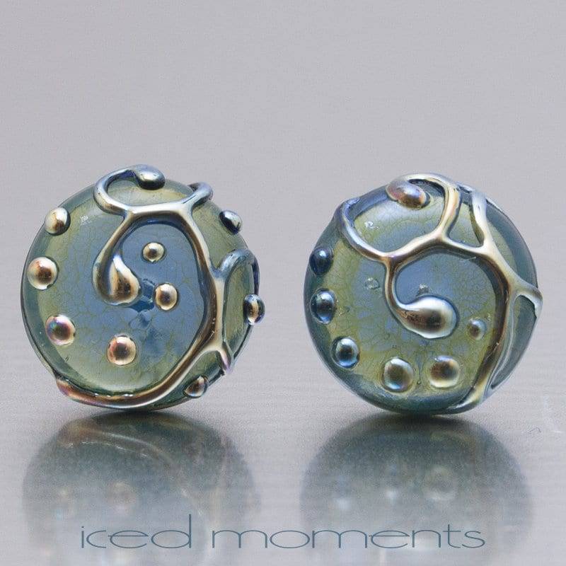 Ohrstecker - Linie Kunst in Halong Bay Und Silber. Lampwork Glas Sterling Silber, Von Jennie Yip Ohrstecker - Linie Kunst in Halong Bay Und Silber. Lampwork Glas Sterling Silber, Von Jennie Yip von IcedMoments
