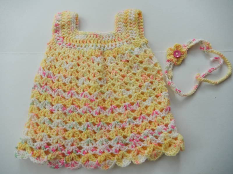 Gehäkeltes Baby-Mädchenkleid, Häkelkleid & Stirnband, 0-3 Monate Set von Icklepicklebabywear