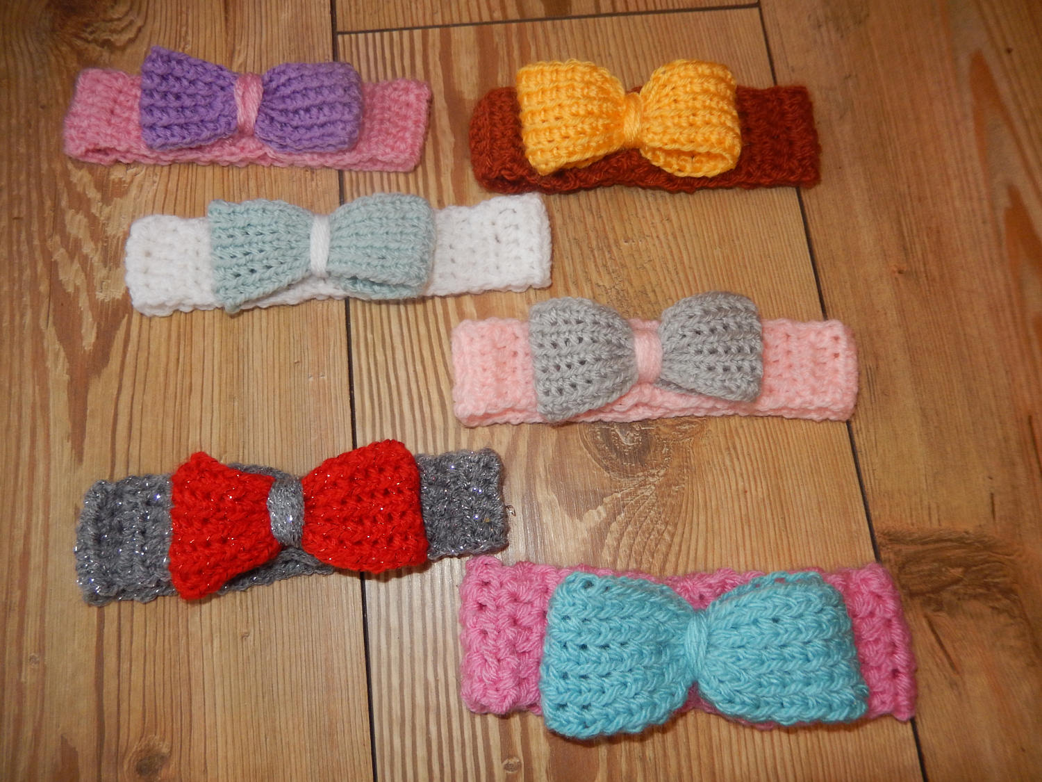 Gehäkeltes Baby Stirnband, Stirnband Mit Gehäkelten Schleifen, 0-3 Monate von Icklepicklebabywear