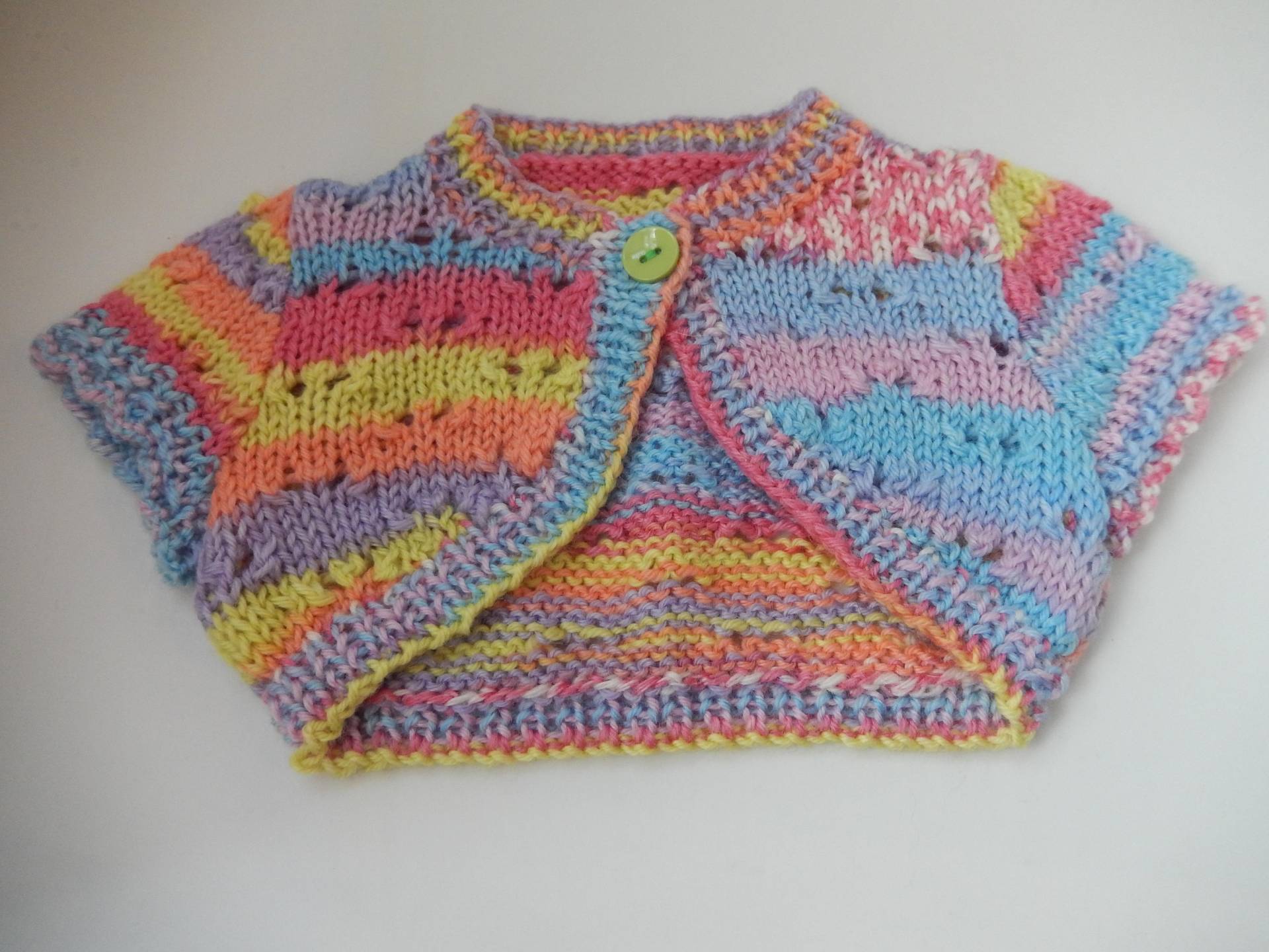 Hand Gestrickter Baby Bolero, Pullover, Regenbogen Gestrickte Strickjacke, Neugeborenen Kleidung von Icklepicklebabywear