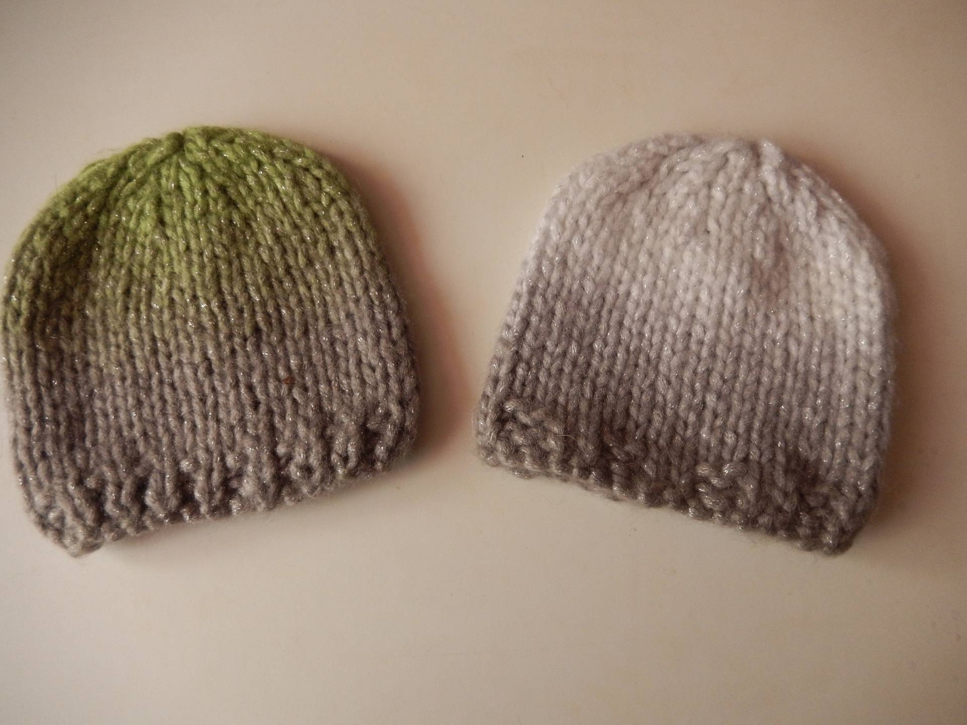 Handgestrickte Babymütze, Gestrickte Funkelnde Mütze, Neugeborenenmütze von Icklepicklebabywear