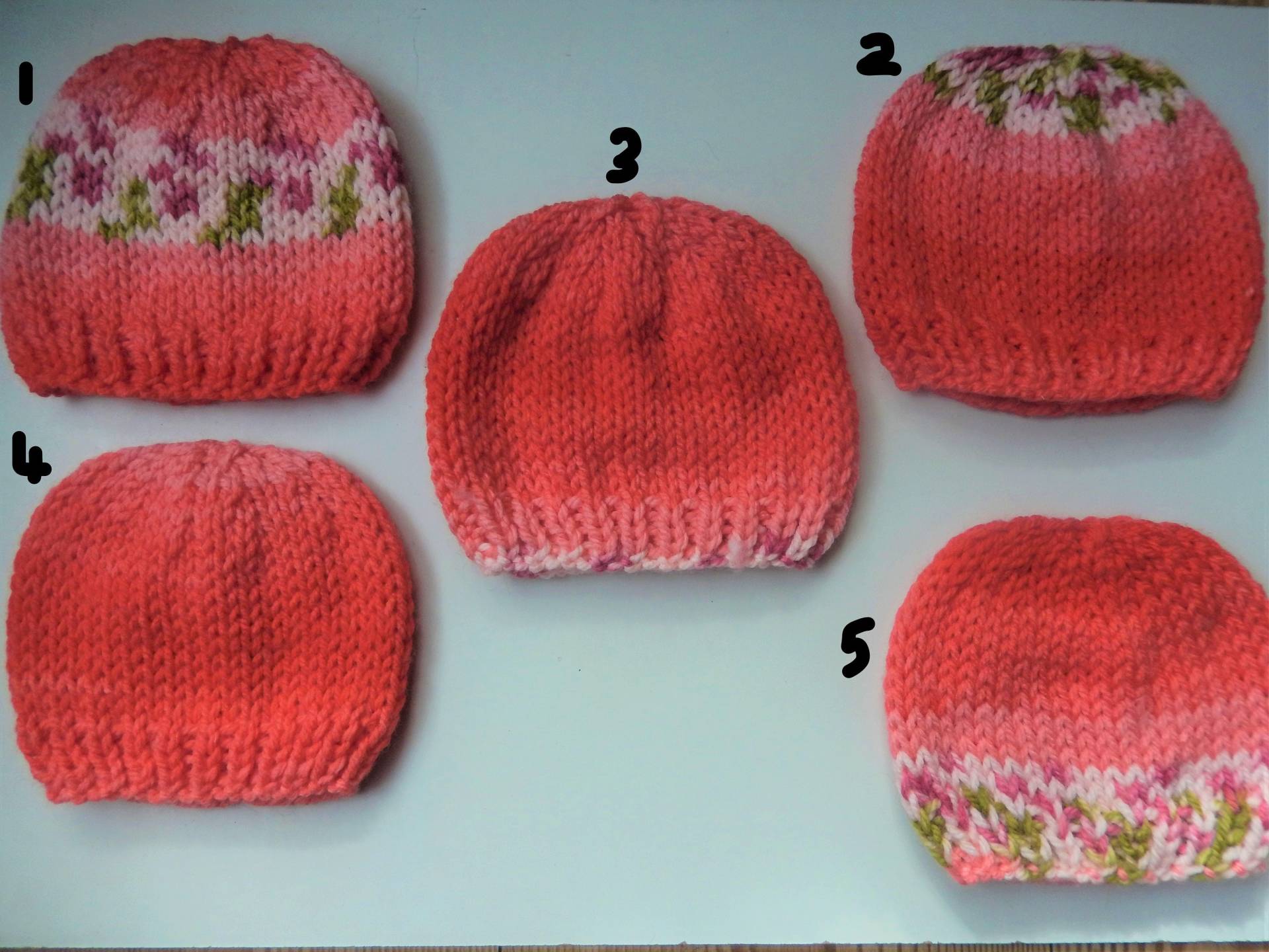 Handgestrickte Babymütze, Rote Strickmütze, Neugeborene von Icklepicklebabywear