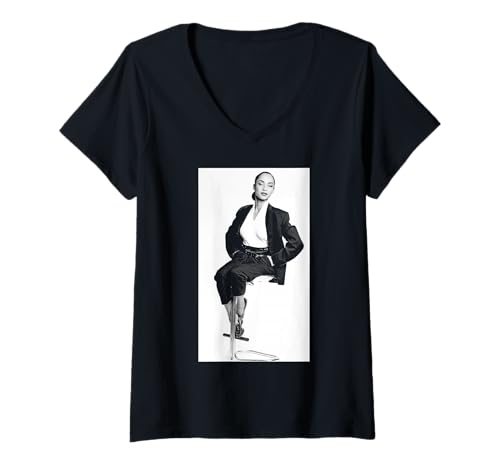 Damen Der süßeste tabuisierte Sade-Popsänger 1984 T-Shirt mit V-Ausschnitt von Iconic Photo Moments