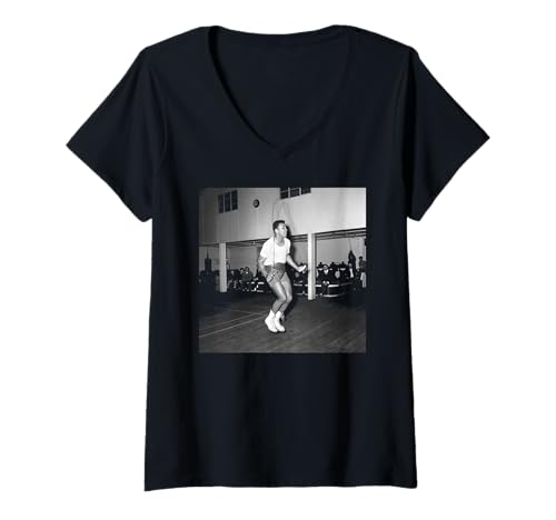 Damen Muhammad Ali American Legendary Boxer Springseil T-Shirt mit V-Ausschnitt Damen Muhammad Ali American Legendary Boxer Springseil T-Shirt mit V-Ausschnitt von Iconic Photo Moments