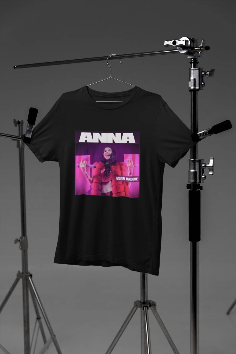 Anna Pepe Milano 2025 100% Premium-Baumwollt-Shirt Mit Freiem Geschenk - Kissenbezug 40cmx40cm von IcyncoIvanov