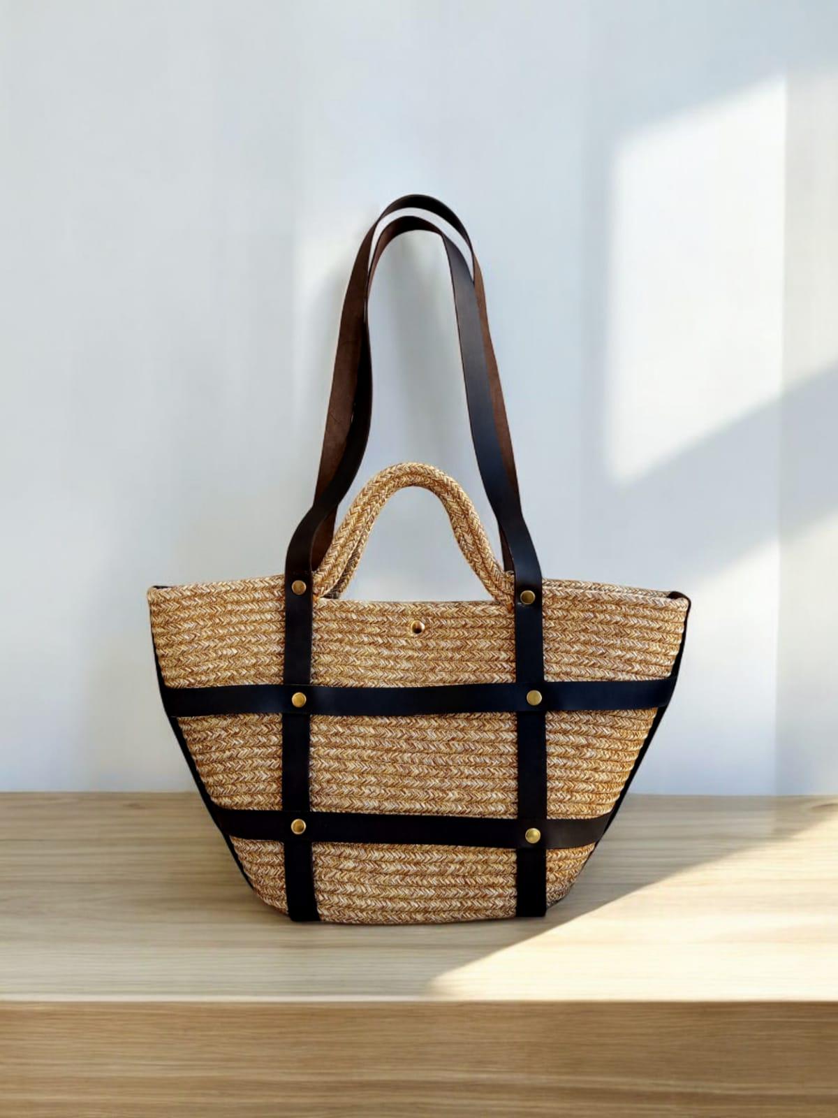 Handgefertigte Strohtasche Mit Lederdetails, Wenderschultertasche, Boho-Sommer Tasche, Magnetverschluss von IdaBag