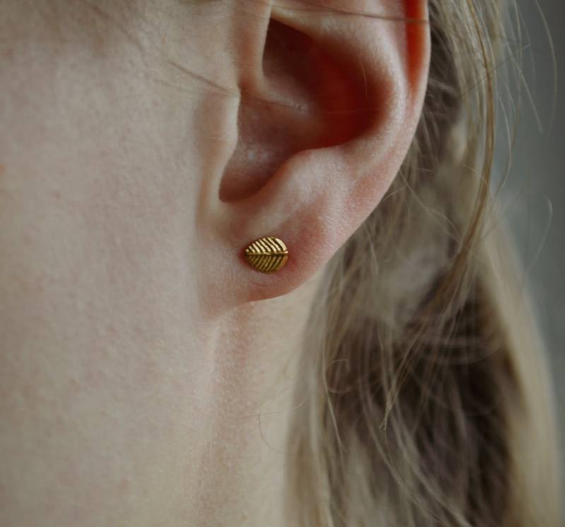 Ohrstecker Gold Blatt, Geschenk, Ohrringe von IdasBlue