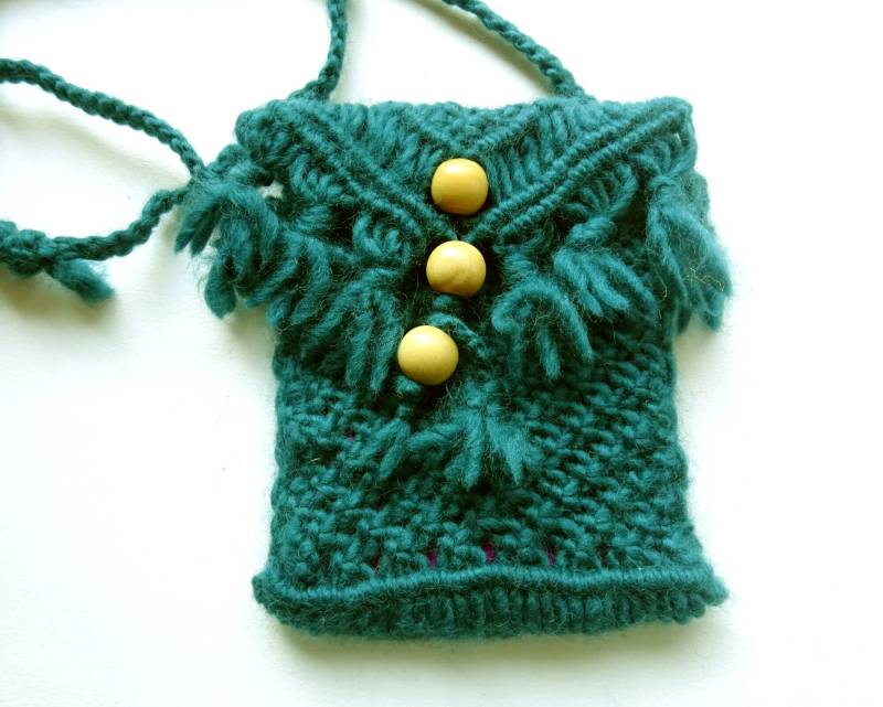 Makramee Tasche Mit Seide Innenfutter Damen Gipsy Mini Bag Umhängetasche Beuteltasche Bohotasche Hippietasche Klein Clutch Unikat Handarbeit von IdasKunstStuecke