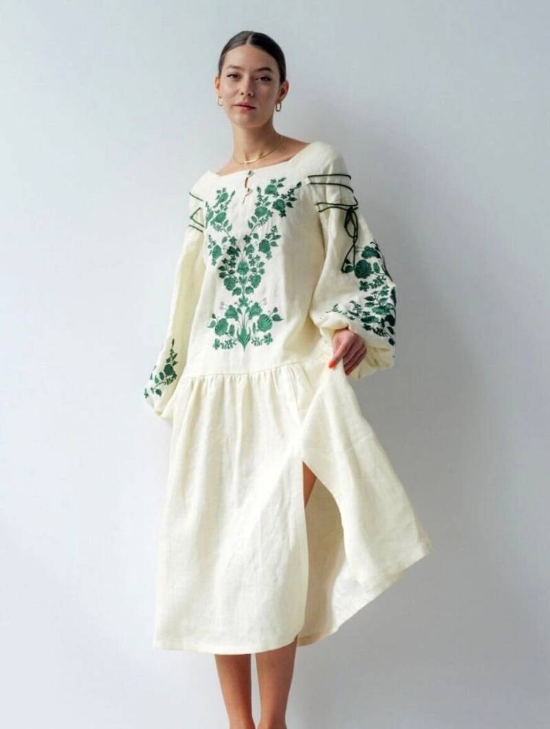 Besticktes Leinen Kleid Vyshyvanka Ukrainisch Handmade Ethno Folklore Für Frau Geschenk Ihre Dame Folk Linen Ethnic Boho Dress Slavic von IdeaShopUA