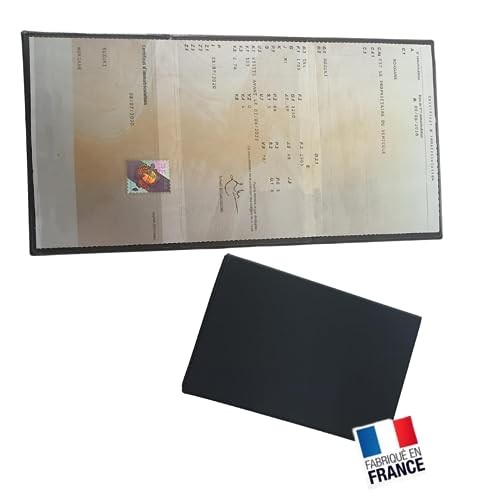 Idée pro mobilité Schutzhülle für Fahrzeugschein, 3 Klappen – PVC Gummi weich – hergestellt in Frankreich – Schutz für das Zulassungszertifikat für Auto und Motorrad – elegantes und robustes Design Idée pro mobilité Schutzhülle für Fahrzeugschein, 3 Klappen – PVC Gummi weich – hergestellt in Frankreich – Schutz für das Zulassungszertifikat für Auto und Motorrad – elegantes und robustes Design von Idée pro mobilité
