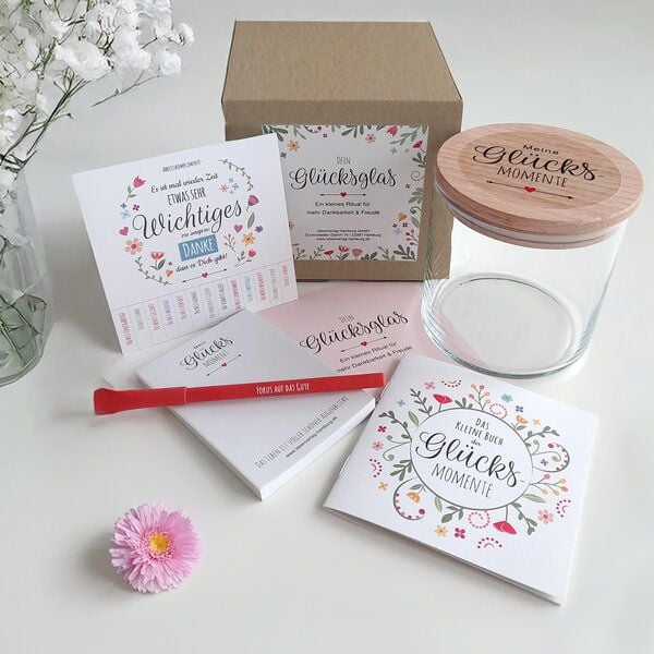 Ideenverlag Hamburg Gedankenglas® Glücksmomente-Set mit Holzdeckel, Notizblock, Stift & Buch | Achtsamkeitsglas & nachhaltiges Geschenk für Frauen von Ideenverlag Hamburg