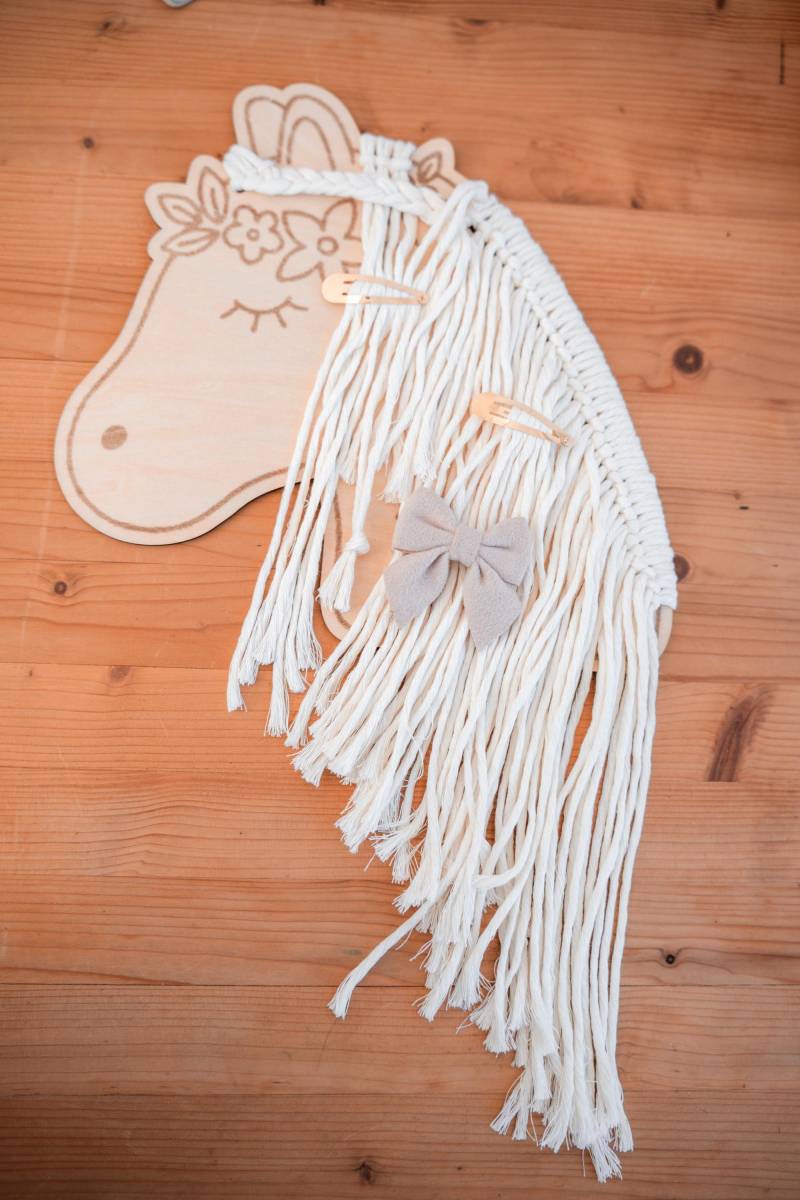 Haarspangenhalter Mit Makramee Garn von Ideenwiese