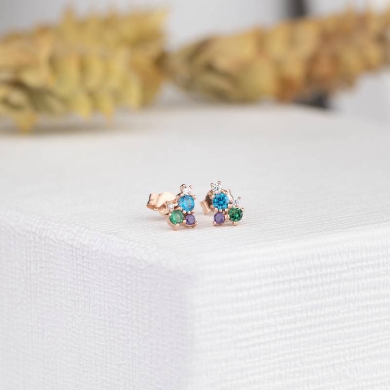 Zierliche Geburtsstein Ohrringe, Sterling Silber Edelstein Personalisiertes Geschenk, Personalisierte Gold Ohrring, Weihnachtsgeschenk von IdesignJewelUS